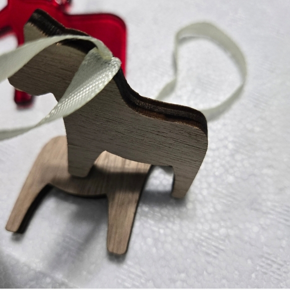 Set of 2 Swedish Dala Horse Ornaments, wooden - Picture 3 of 6